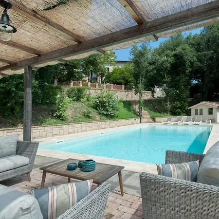 Usage Exclusif - Palazzo Du Xvi Avec Piscine Crespina